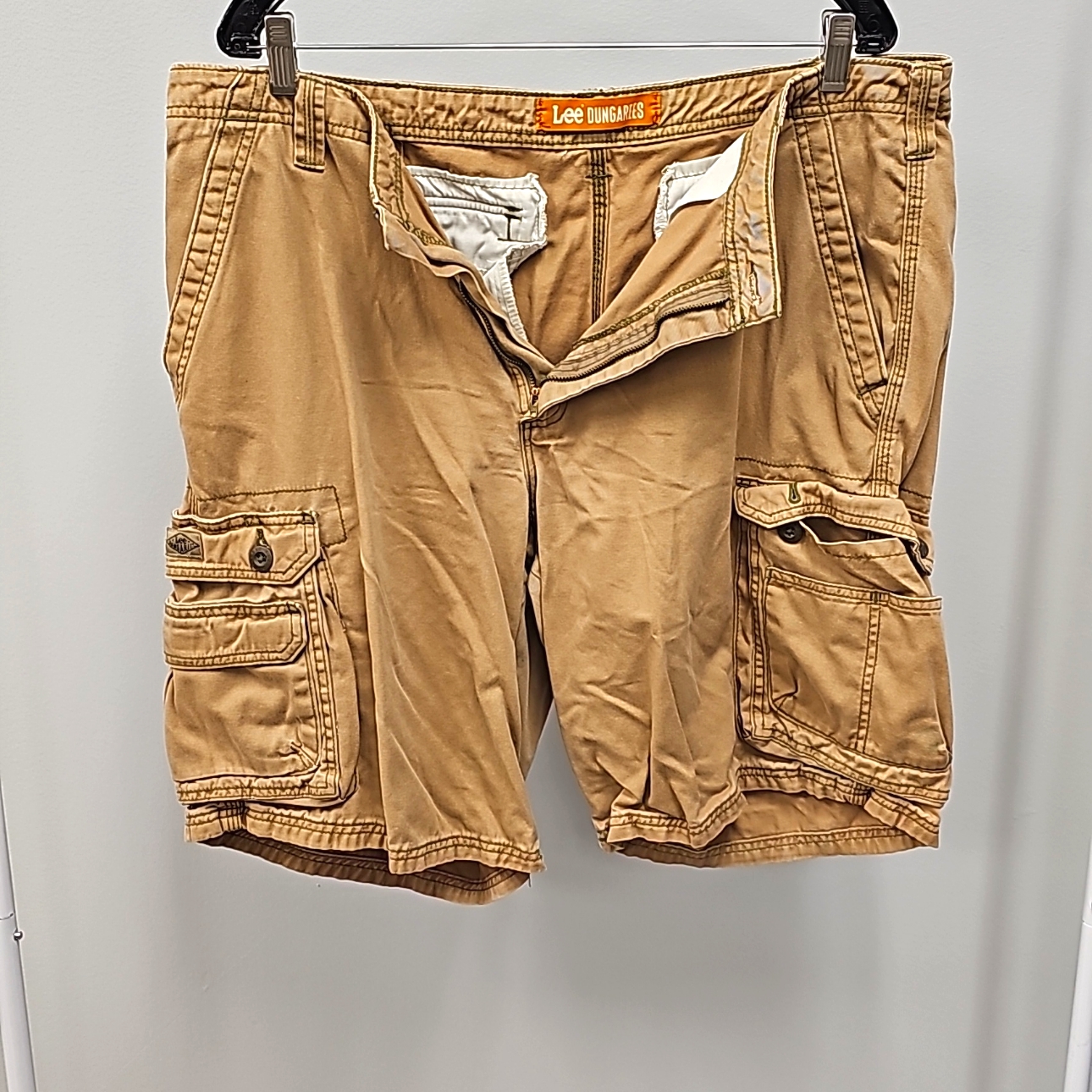 Lee Dungarees- Men's Cargo Shorts-Waist Size (38)